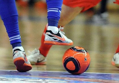 Евгений Сарсенбаев поддержал юбилейный турнир по мини-футболу среди детских дворовых команд в Ангарске